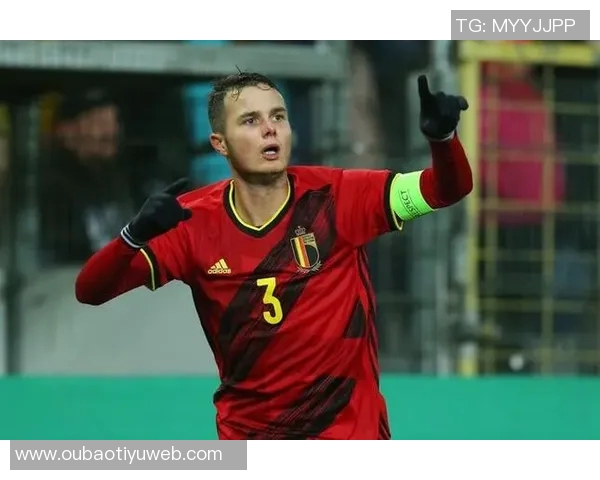 国米旧将范赫斯登因膝盖韧带重伤宣布退役年仅26岁