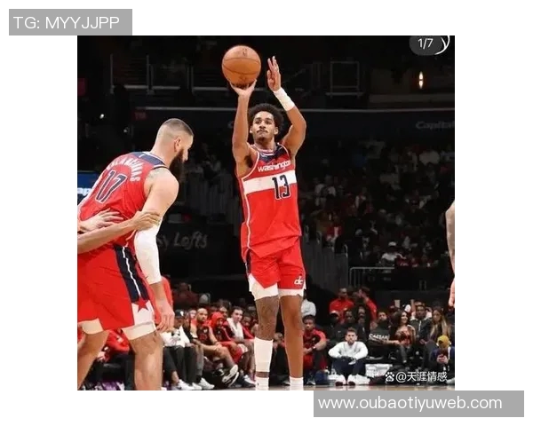 小波特高效表现半场8中6三分命中率出色贡献14分3篮板2助攻